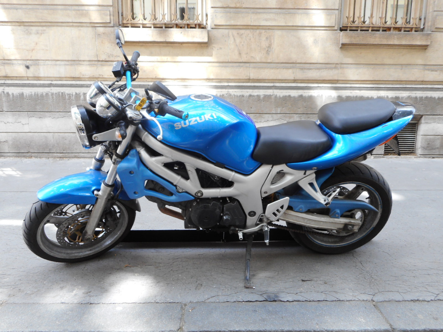  Moto  depot Motos  d occasion de 501 a 650 cc suzuki  SVN 